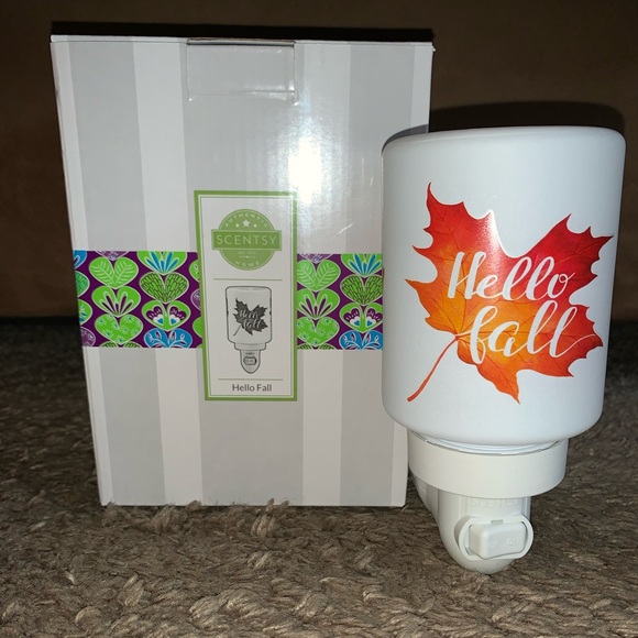 Scentsy Other - Hello Fall Warmer with Wax Bar